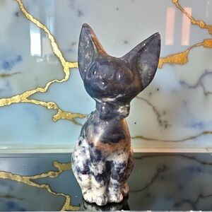 Sodalite Crystal Cat